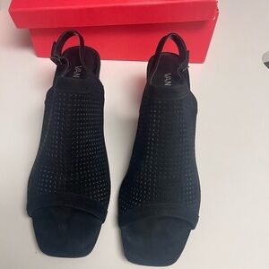 Vaneli Black Modern Slip-On Design